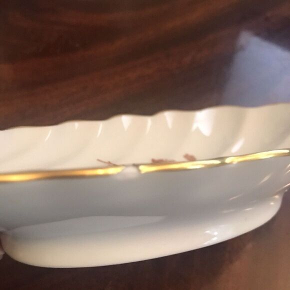 Limoges‎ France Shell Pattern Footed White Dish with Gold Rem and Rose Pattern - Picture 4 of 8